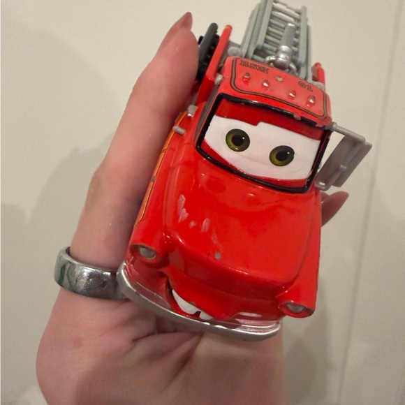 Tomica Disney Pixar Cars Toon Rescue Squad Mater C-35 Tow Mater - Picture 3 of 4